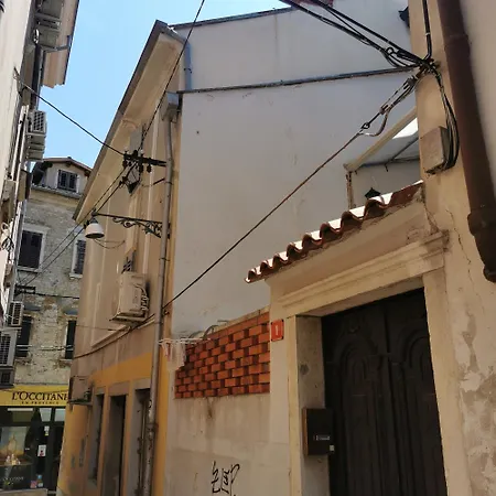 Apartma Jelena Apartment *